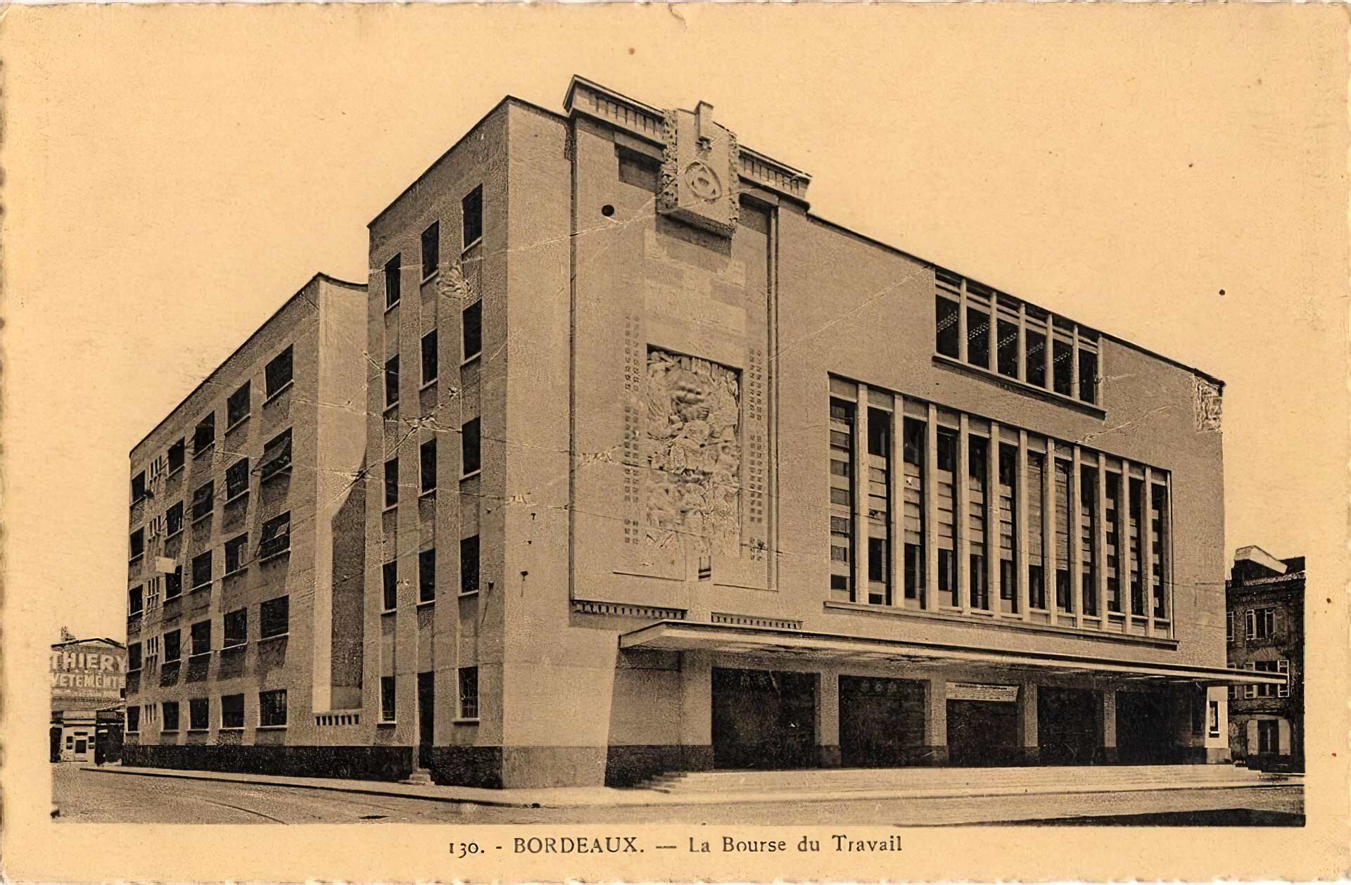 Carte postale de la Bourse du Travail de Bordeaux, en 1940, offerte par Adrien Marquet à la CGT.